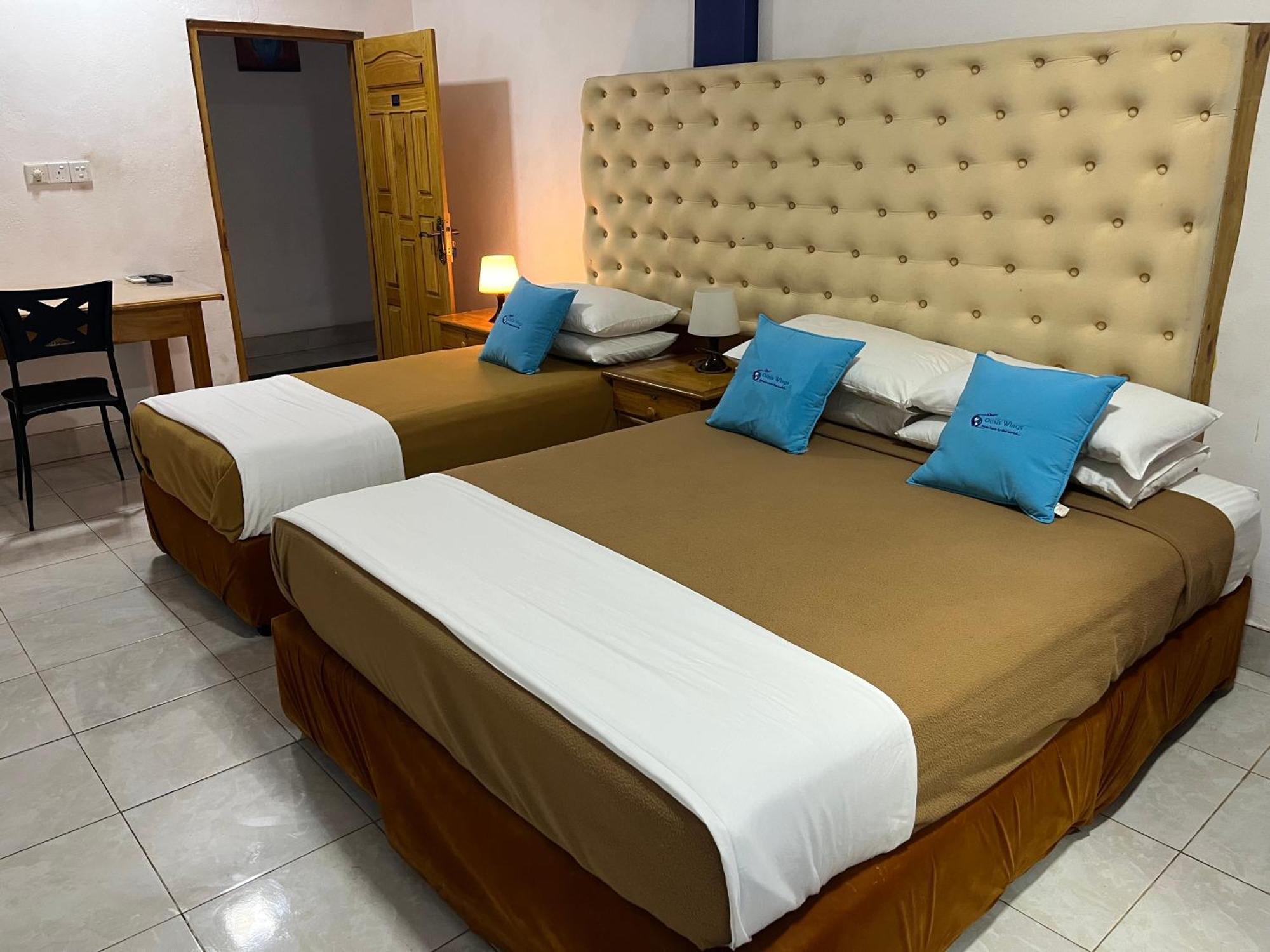 Oasis Wings Hotel Mannar Esterno foto