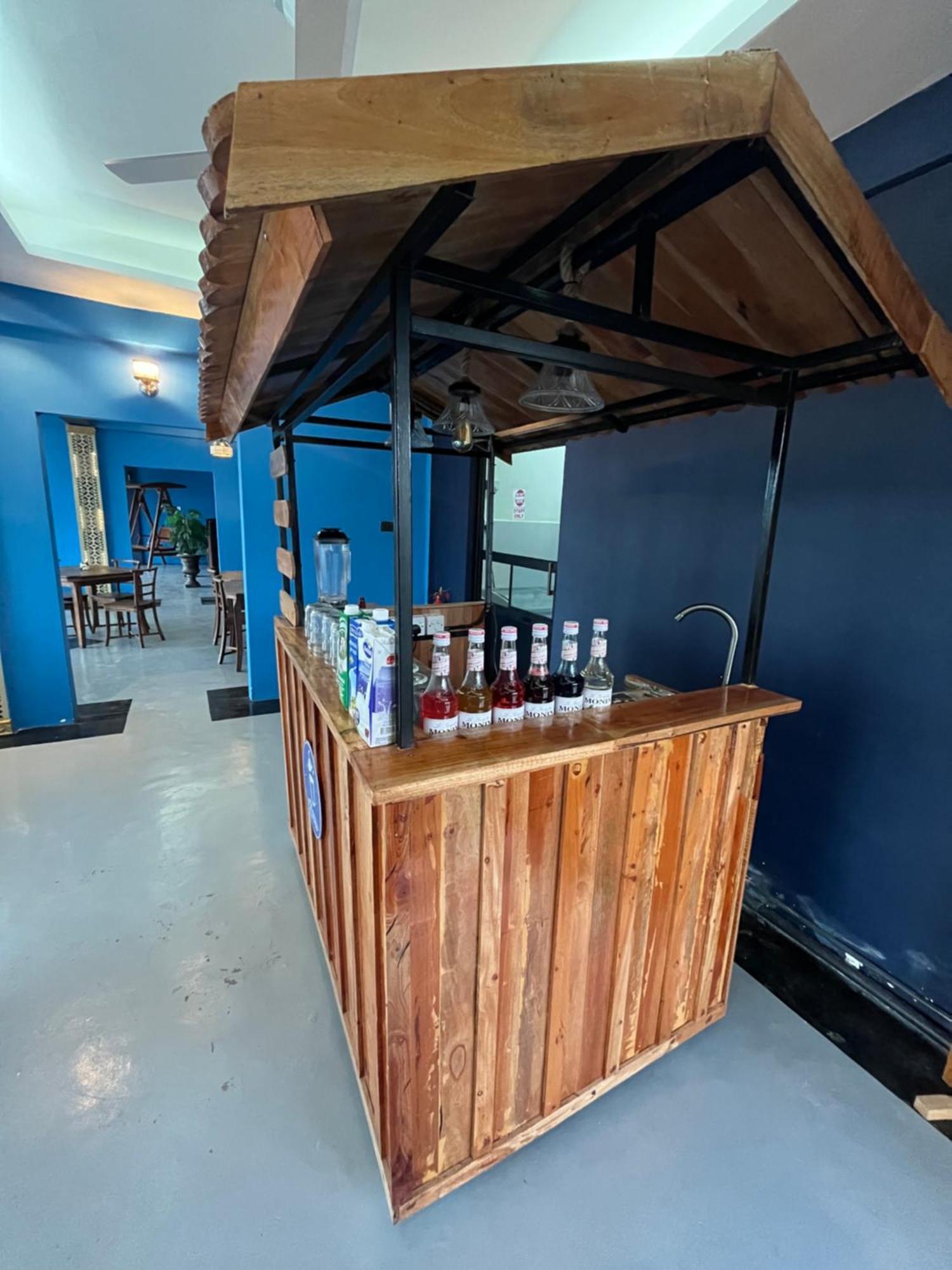 Oasis Wings Hotel Mannar Esterno foto