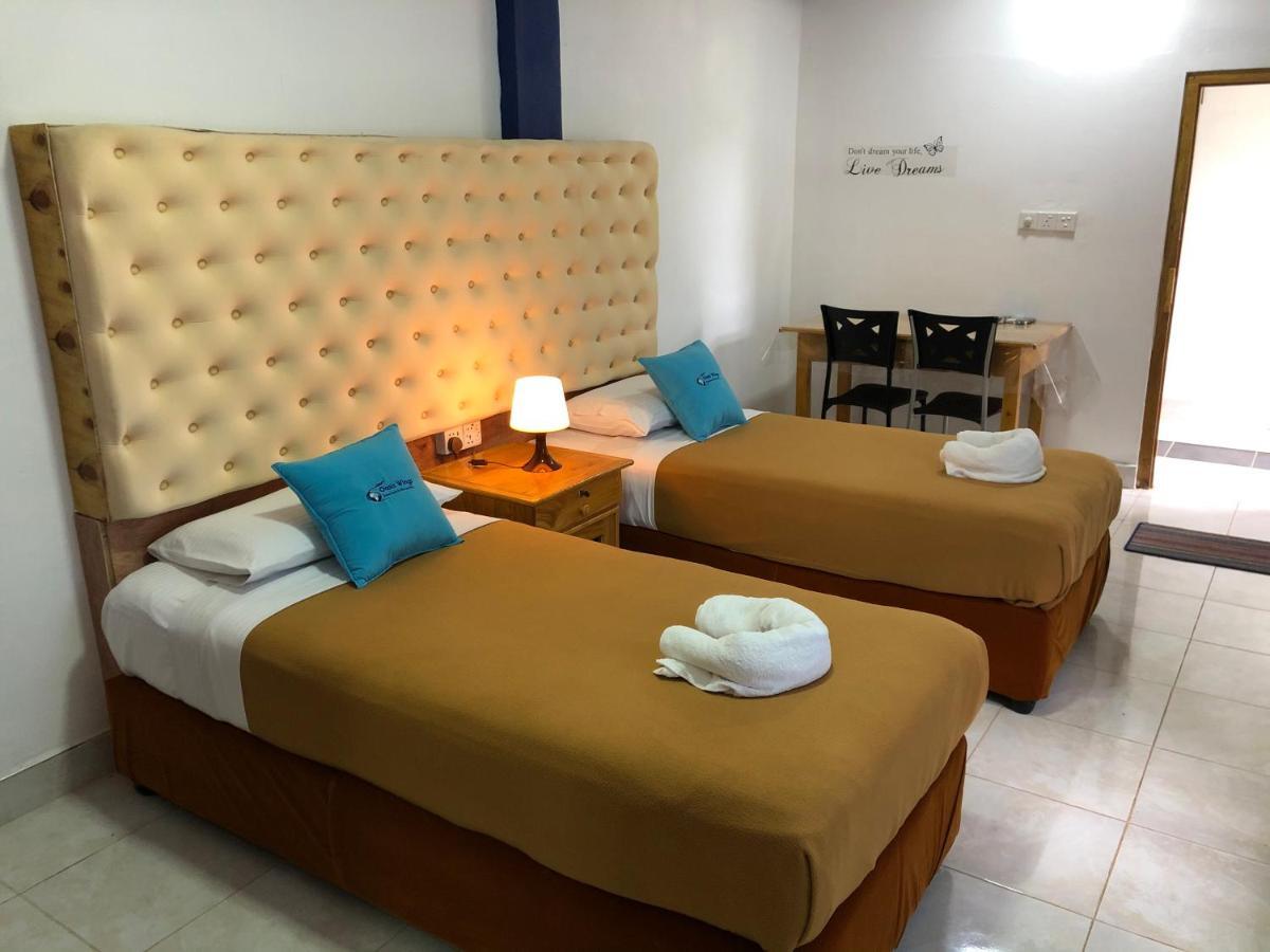 Oasis Wings Hotel Mannar Esterno foto