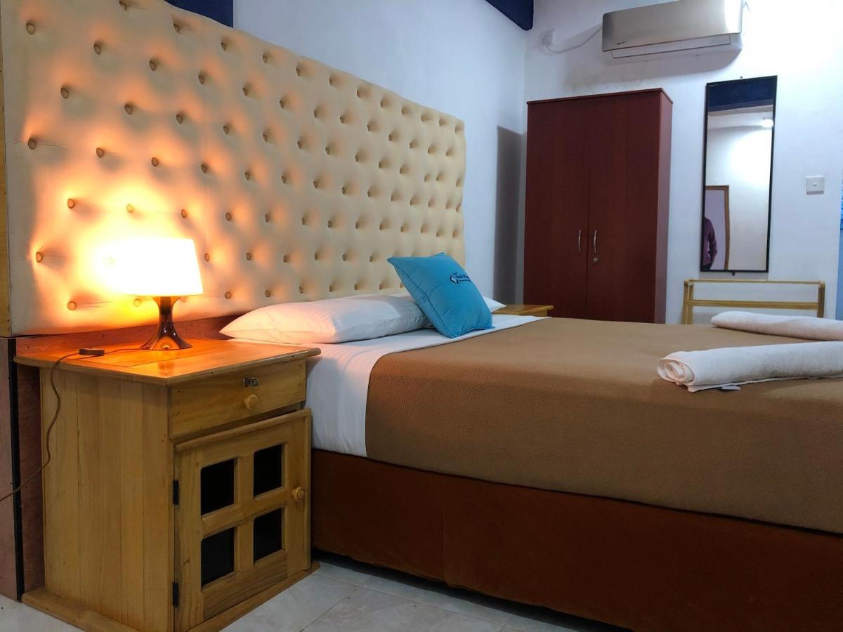 Oasis Wings Hotel Mannar Esterno foto